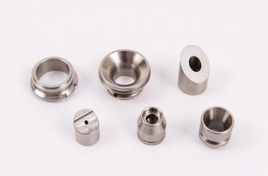 Machined screws, bolts, nuts and washers produced in series